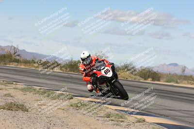 media/Nov-16-2025-Race Pace (Sun) [[8c5fa54630]]/Non Verified Riders (1st 20 Minutes)/3-Turn 3 Inside (11am)/